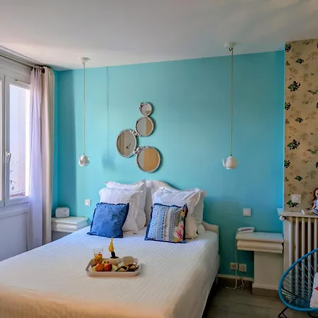 Hotel Mademoiselle Juan-les-Pins Esterno foto